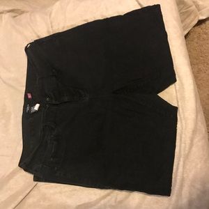 Skinny jeans with destruction